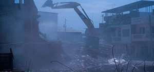 El &uacute;ltimo piso de la casa de Julio Castillo fue terminado en 2006. &Eacute;l no quiso estar presente en la demolici&oacute;n. &ldquo;No soportar&iacute;a esto&rdquo;, dijo su hijo Oswaldo.     
