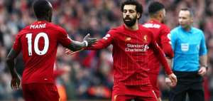 El Liverpool vuelve a la victoria gracias a Man&eacute; y Salah