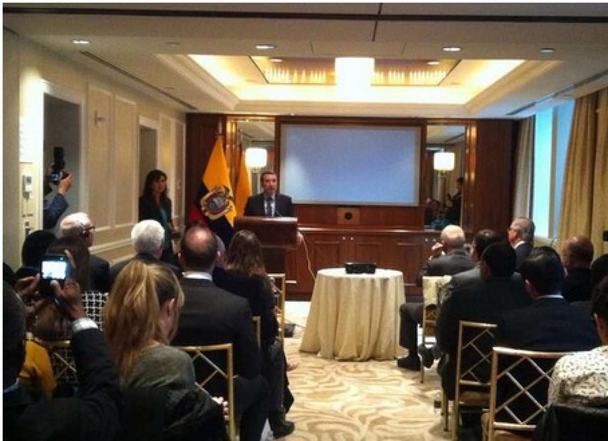 El ministro de Turismo, Vinicio Alvarado, present&oacute; hoy en Nueva York la campa&ntilde;a  "All you need is Ecuador" . Foto: @proecuador_nyc