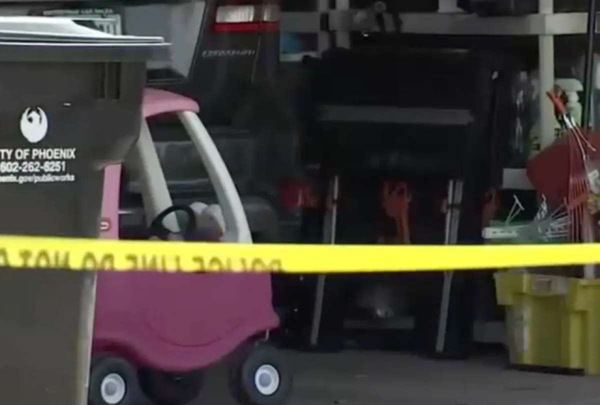 La polic&iacute;a de Phoenix encontr&oacute; los cad&aacute;veres en la casa.
