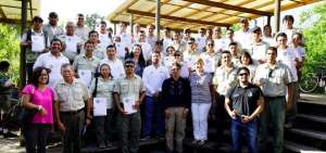 107 guardaparques reciben certificaci&oacute;n en Gal&aacute;pagos