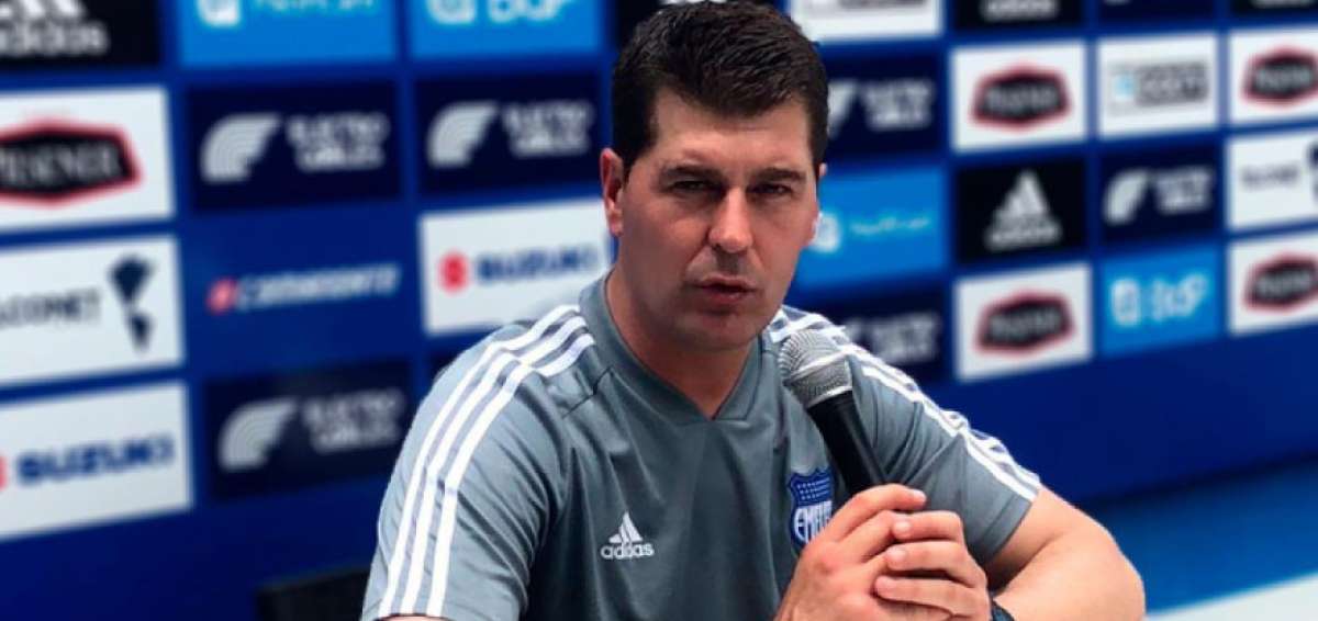 El t&eacute;cnico de Eme&ntilde;ec, Ismael Rescalvo, mencion&oacute; que la intenci&oacute;n del cuerpo t&eacute;cnico y de los jugadores es tener un rol protag&oacute;nico en todos los torneos que se dispute.