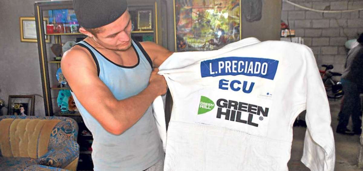 Preciado visita seguido a su familia quienes viven en el barrio Washington Garc&iacute;a, al norte de Machala.