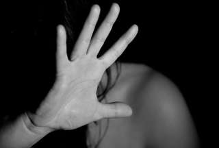 Hombre fue detenido por agredir a su pareja en Ambato