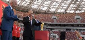Putin asegura que Rusia cumplir&aacute; los plazos para el Mundial-2018