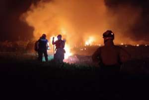 Bomberos lograron extinguir el incendio forestal en San Vicente