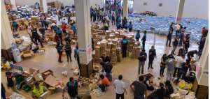 En el parque Bicentenario de Quito, las donaciones fueron constantes. 