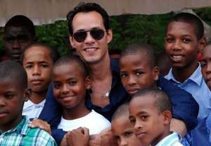 Marc Anthony inaugur&oacute; orfanato en Colombia