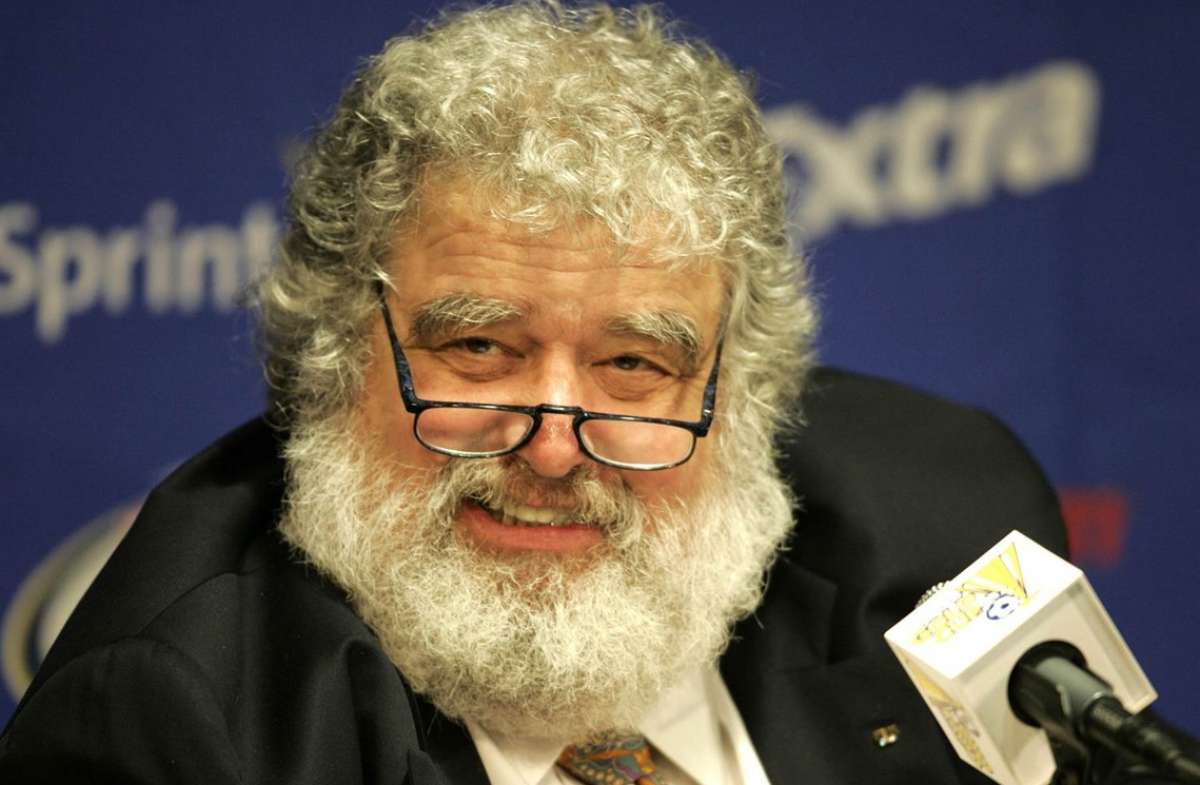 Chuck Blazer, informador del FBI, suspendido de por vida por la FIFA