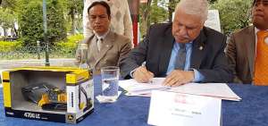 Nueva maquinaria se incluye para arreglo de carreteras