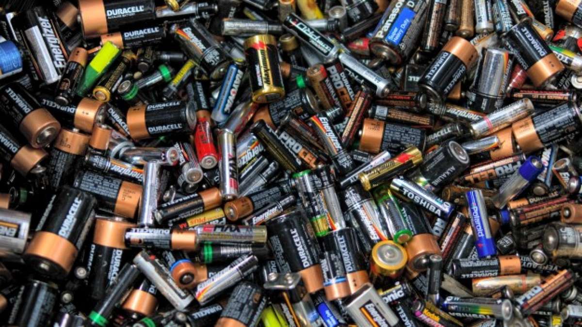 Impulsan campa&ntilde;a para recoger pilas que da&ntilde;an al ambiente