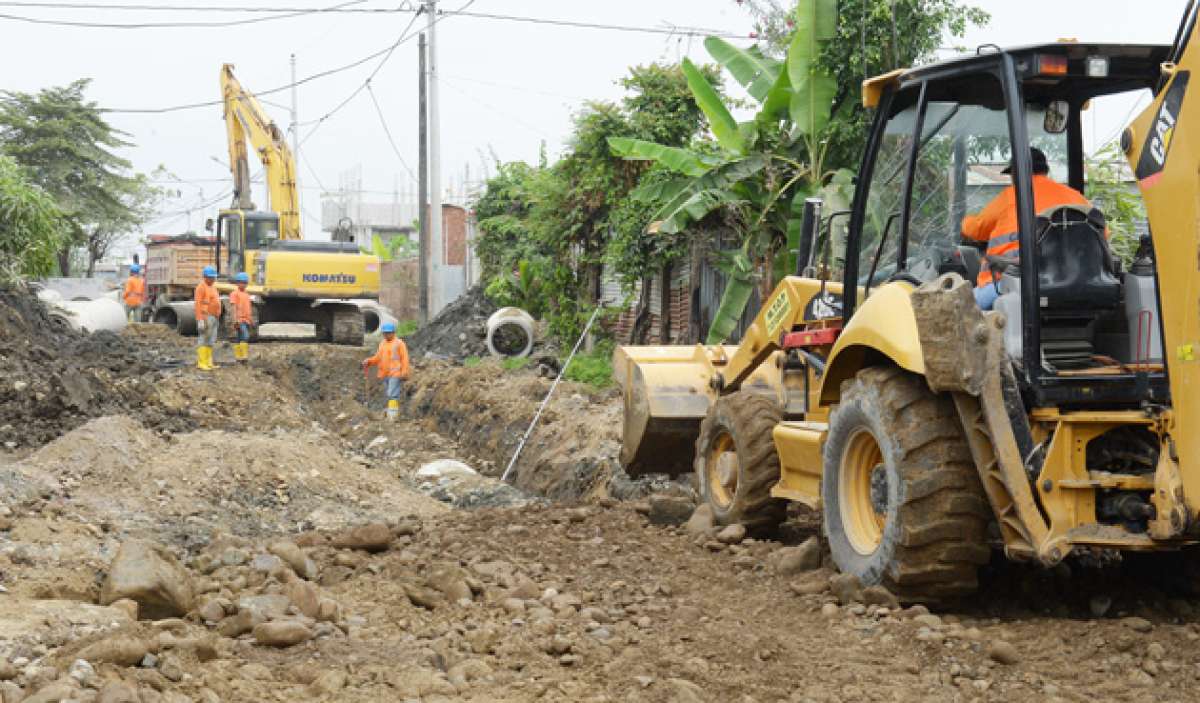 En el proyecto &lsquo;La Ventura&rsquo; se est&aacute; terminando la colocaci&oacute;n de colectores de aguas. Miguel Castro / El Tel&eacute;grafo