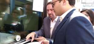 El asamble&iacute;sta H&eacute;ctor Y&eacute;pez y el presidente nacional del movimiento CREO, C&eacute;sar Monge, presentaron la denuncia.