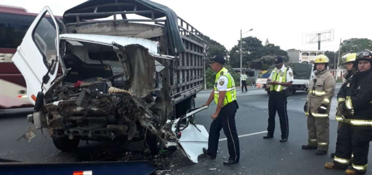 Un fallecido deja accidente de tr&aacute;nsito en v&iacute;a a la costa