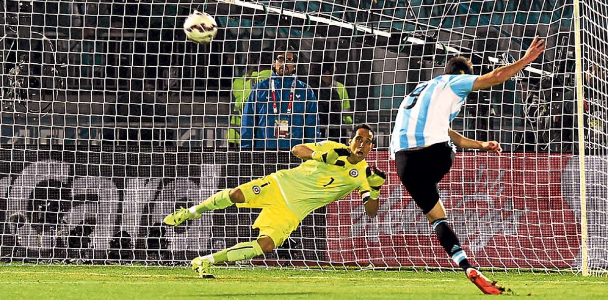 Chile abraza la Copa y la gloria  