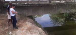 El derrame de hidrocarburo en el r&iacute;o fue constatada por el Ministerio del Ambiente.