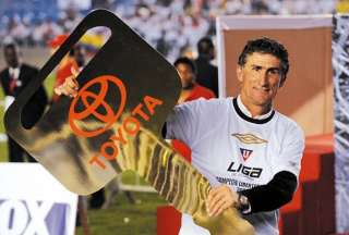 Edgardo Bauza llevó a Liga de Quito al título de la Copa Libertadores 2008