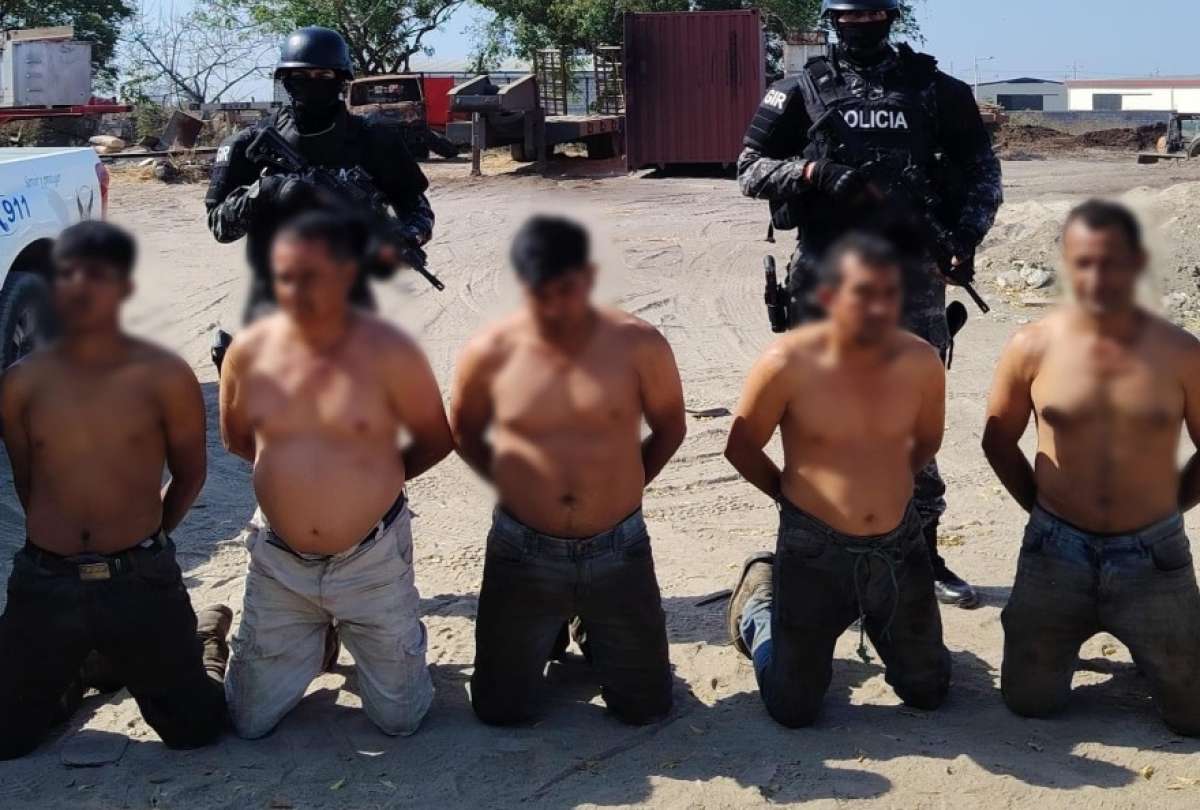 Manta: Incautados 18.000 galones de combustible y cinco aprehendidos