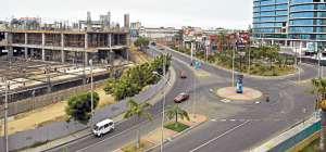 El Mall del Pac&iacute;fico se construye en los terrenos del antiguo complejo deportivo Tohall&iacute;, frente a la entrada de la playa de El Murci&eacute;lago. Foto: Rodolfo P&aacute;rraga / El Tel&eacute;grafo