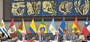 El Consejo Suramericano de Defensa mantuvo una reuni&oacute;n ayer en la sede del organismo regional, ubicada en la Mitad del Mundo, en Quito. Foto: John Guevara / El Tel&eacute;grafo