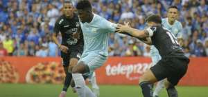 Delf&iacute;n conserva su invicto y la punta tras empatar 1-1 con Emelec