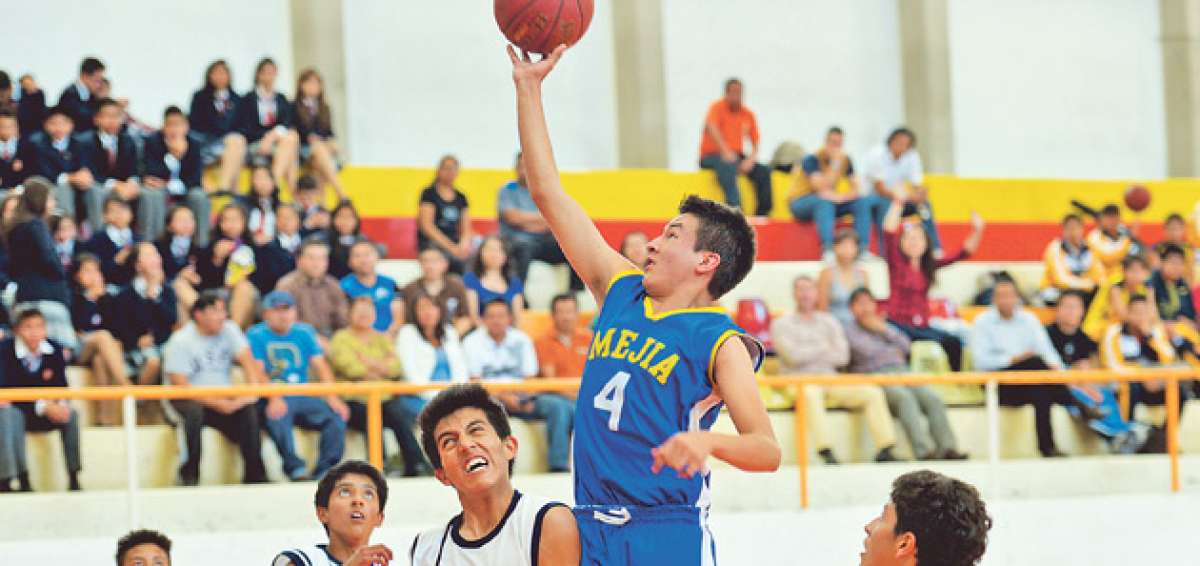 La selecci&oacute;n de baloncesto del Mej&iacute;a fue durante muchos a&ntilde;os un signo de identidad, orgullo y tradici&oacute;n del plantel. Archivo / El Tel&eacute;grafo
