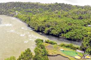 Frente al puente del r&iacute;o Pastaza se ubican los laberintos del Chiguaza, a 56 kil&oacute;metros de Macas. Foto: R&oacute;mulo Galarza / Para El Tel&eacute;grafo
