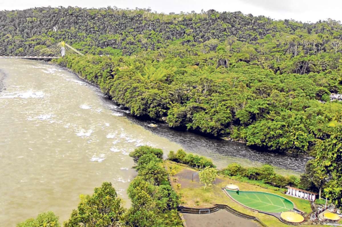 Frente al puente del r&iacute;o Pastaza se ubican los laberintos del Chiguaza, a 56 kil&oacute;metros de Macas. Foto: R&oacute;mulo Galarza / Para El Tel&eacute;grafo