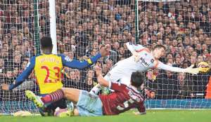 Valencia no evit&oacute; la ca&iacute;da del West Ham