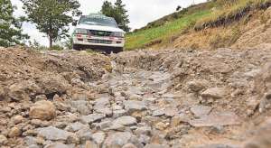 En la parroquia Ludo, provincia de Azuay, las v&iacute;as est&aacute;n en malas condiciones, situaci&oacute;n que disminuye el flujo vehicular y tur&iacute;stico. Foto: Fernando Machado/El Telegrafo