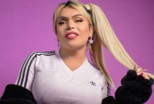 Wendy Guevara, influencer, fue confundida con Karol G, en un restaurante de Miami.