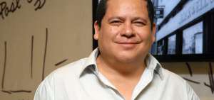 El autor mexicano Juli&aacute;n Herbert fue uno de los invitados internacionales programados para el primer d&iacute;a en la FIL. Hubo una mesa dedicada a su obra.