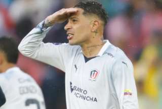 Liga de Quito consigue tres goles de diferencia para enfrentar la segunda semifinal de este torneo.