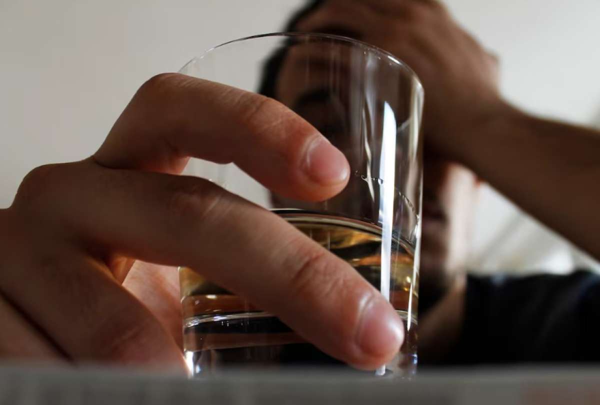 El Gobierno de Reino Unido alertó a sus ciudadanos sobre el peligro de intoxicación por bebidas alcohólicas contaminadas con metanol, una sustancia altamente tóxica. Ecuador figura entre los países con advertencia.