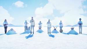 M&uacute;sicos de la Universidad de Berklee cantan Himno Nacional de Bolivia en Salar de Uyuni