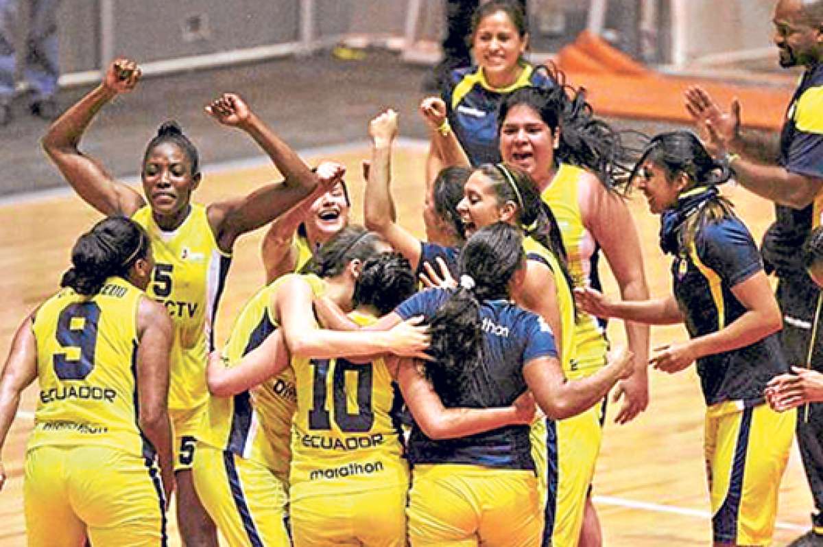Las jugadoras Dayanna Salcedo, Rossana Pazmi&ntilde;o, Daniela Mora, Marjorie Caicedo, Doris Lasso, Edith Noblecilla, entre otras, destacaron en el equipo &lsquo;tricolor&rsquo;. Foto: Cortes&iacute;a.