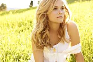 Reese Witherspoon ser&aacute; "Campanita" en la nueva pel&iacute;cula de Disney 