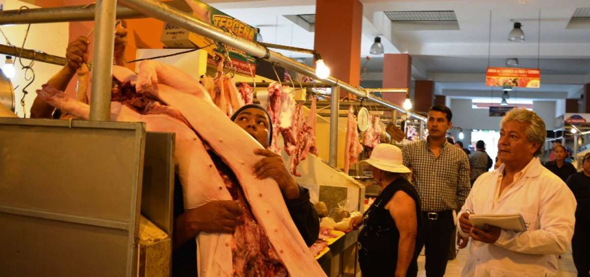 La carne puede ser vendida exclusivamente en el mercado San Antonio, que cuenta con la infraestructura sanitaria.