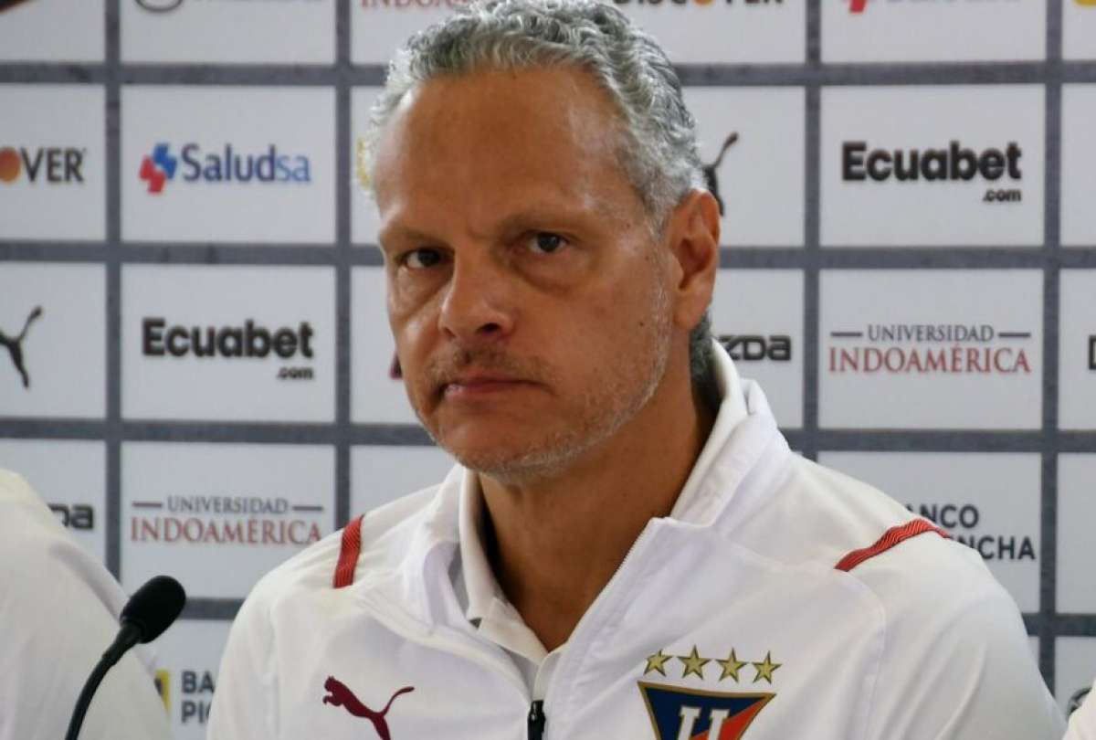 El exdirigente ‘albo’ Esteban Paz confirmó la demanda de USD 3 millones contra Liga de Quito.