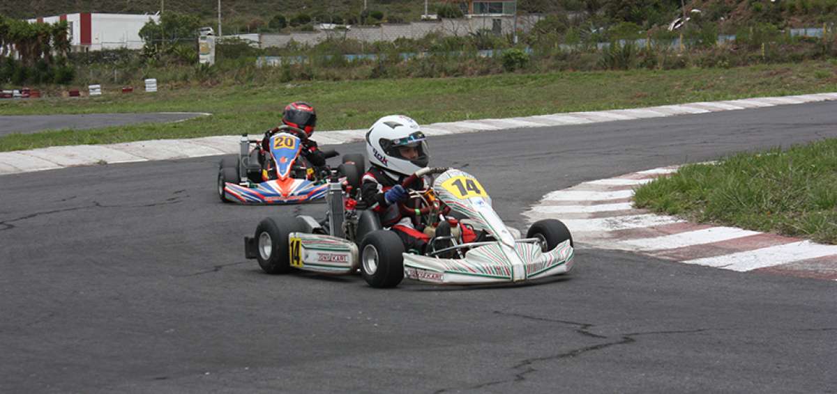 Ni&ntilde;os buscan  el t&iacute;tulo en karting