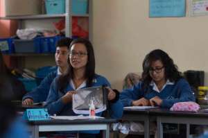 En el colegio Manuela Ca&ntilde;izares existe solo un paralelo del BI con un m&aacute;ximo de 25 estudiantes en el aula. Foto: Jhon Guevara/El Tel&eacute;grafo