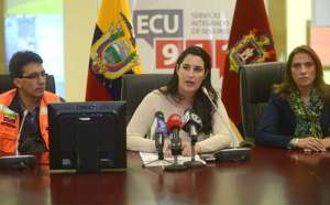 Paola Carvajal, ministra de Transporte y Obras P&uacute;blicas (centro), detall&oacute; las rutas alternas para llegar a Quito. Foto: Santiago Aguirre / EL TEL&Eacute;GRAFO.