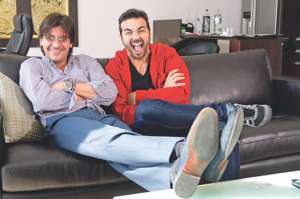 Xavier Pimentel (i) y Diego Spotorno reconocen que los personajes no son dignos de imitar, pero que tienen acogida. No pretenden profesar moralidad con los personajes, ni que los imiten, porque el objetivo es llevar entretenimiento a los fans.