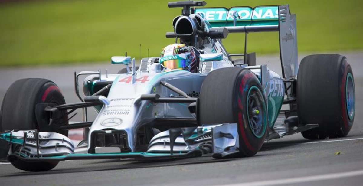 El equipo Mercedes logr&oacute; el 1-2 al final de las pruebas libres de hoy. Foto: EFE