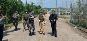 Simulacro en c&aacute;rcel de Guayaquil pretende evitar amotinamientos y fugas