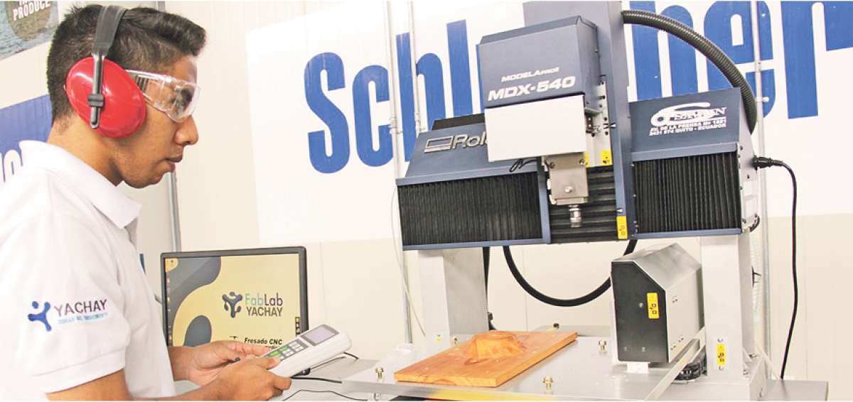 Innovaci&oacute;n y creatividad se combinan en los laboratorios Fab Labs Yachay, una red de espacios de producci&oacute;n de objetos creados con tecnolog&iacute;a de punta, democratizando la educaci&oacute;n.