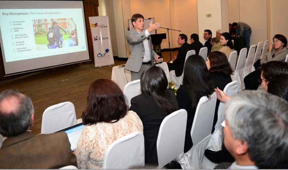El objetivo fue discutir acerca de las nuevas tecnolog&iacute;as en el proceso de ense&ntilde;anza de los docentes ecuatorianos para que repliquen lo aprendido a sus estudiantes. Foto: El Tel&eacute;grafo 