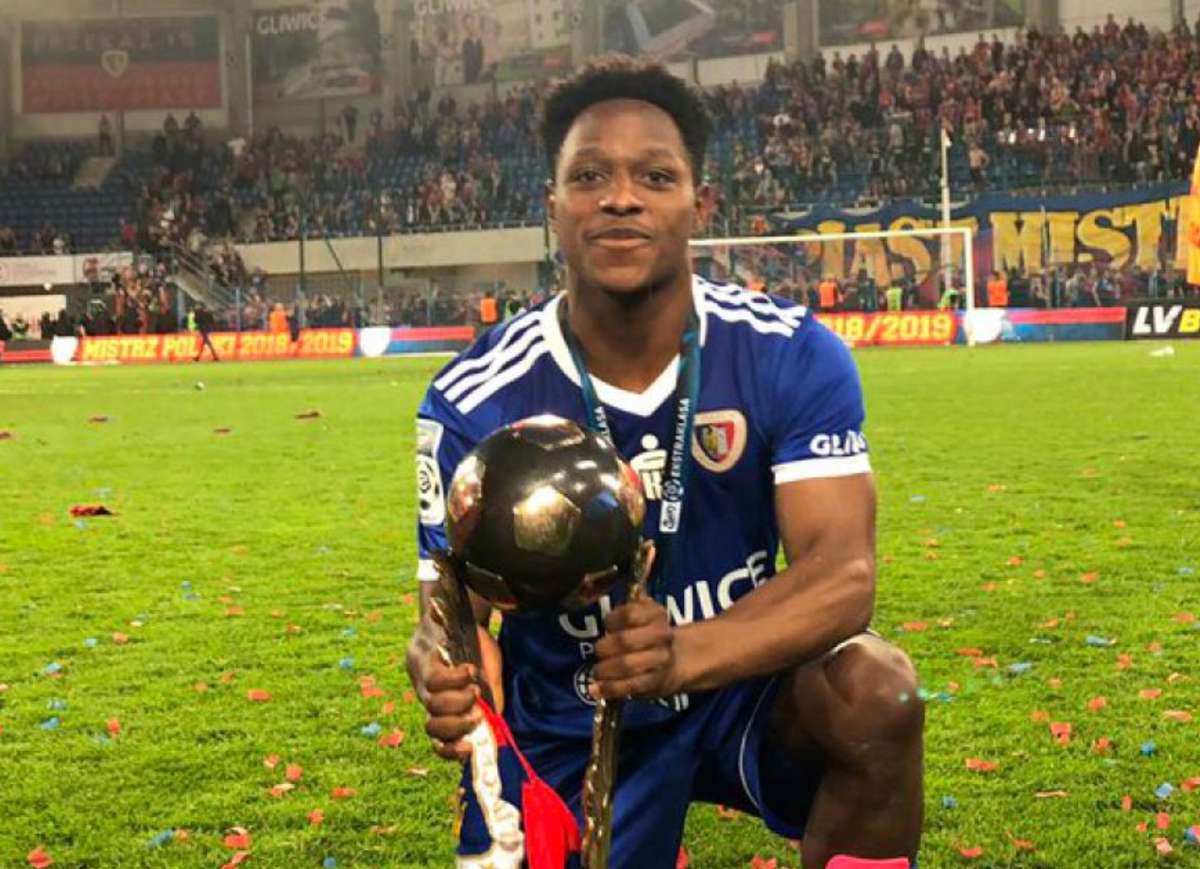 Joel Valencia, campe&oacute;n en la Liga Polaca.