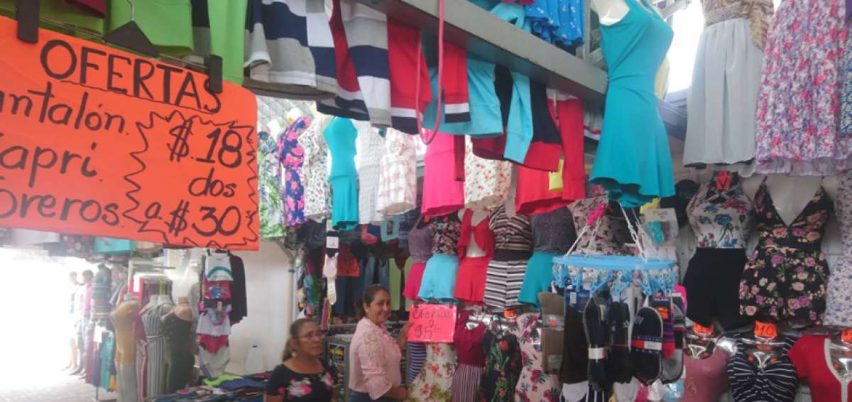 Los comerciantes de la zona nuevo Tarqui esperan que con las promociones se reactiven las ventas en el sector.