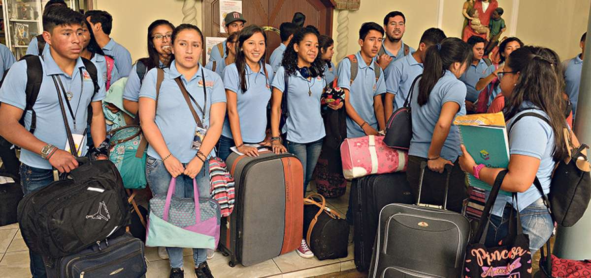 Los voluntarios, de diferentes sectores del pa&iacute;s, se congregaron en la iglesia Mar&iacute;a Auxiliadora, de Guayaquil, antes de partir a las diferentes casas que laborar&aacute;n de la mano de otros misioneros. 